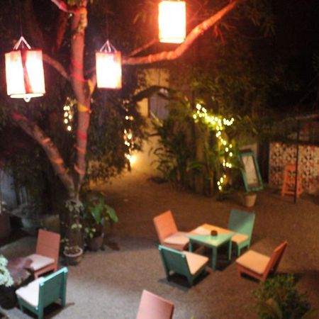 Beach Hub Guesthouse Galle Extérieur photo